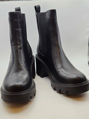 ILV ankle booties Chelsea style sz 9 M black NWOB